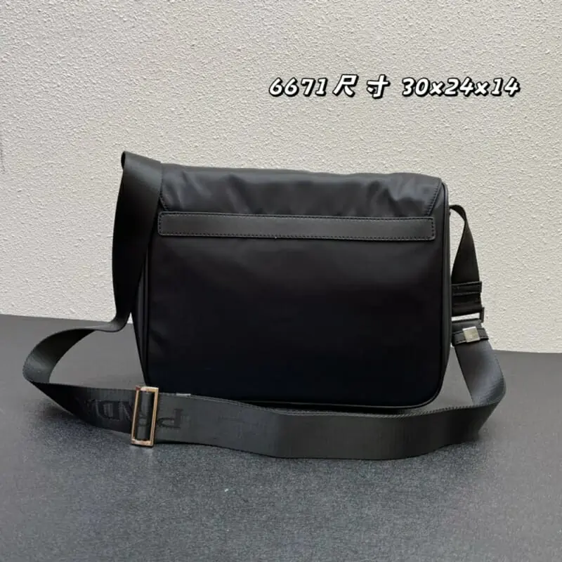 prada aaa homme mini sac a main s_123b37b2